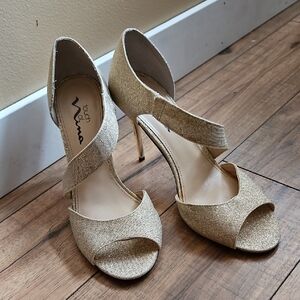 Touch Of Nina Gold Glitter Open Toe 4" Heel Sandals 8M